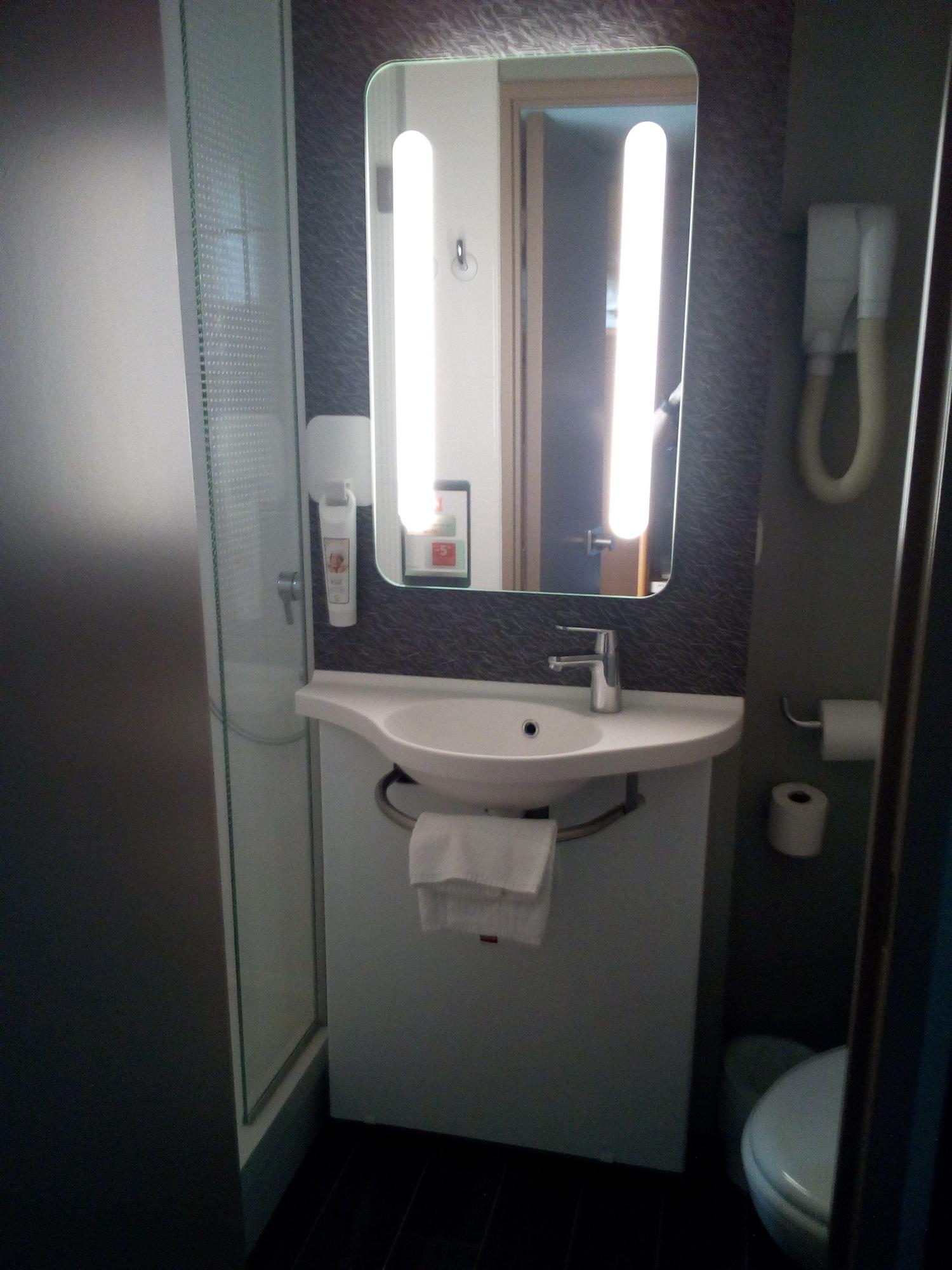 Hotel Ibis Carcassonne Centre - La Cite Exteriér fotografie