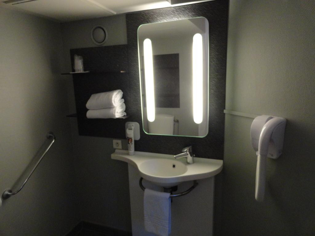 Hotel Ibis Carcassonne Centre - La Cite Exteriér fotografie